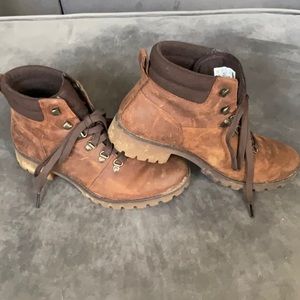 Women’s Timberland boots size 8